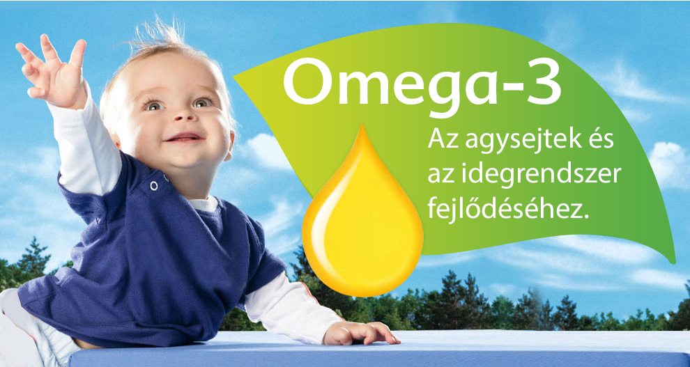 A kék felhős égbolt hátterében egy kisbaba nyújtja ki a kezét, miközben jobbra egy nagyméretű omega-3 grafika látható.
